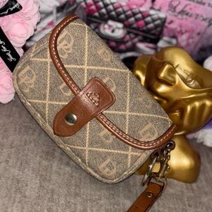 Dooney & Bourke Wristlet